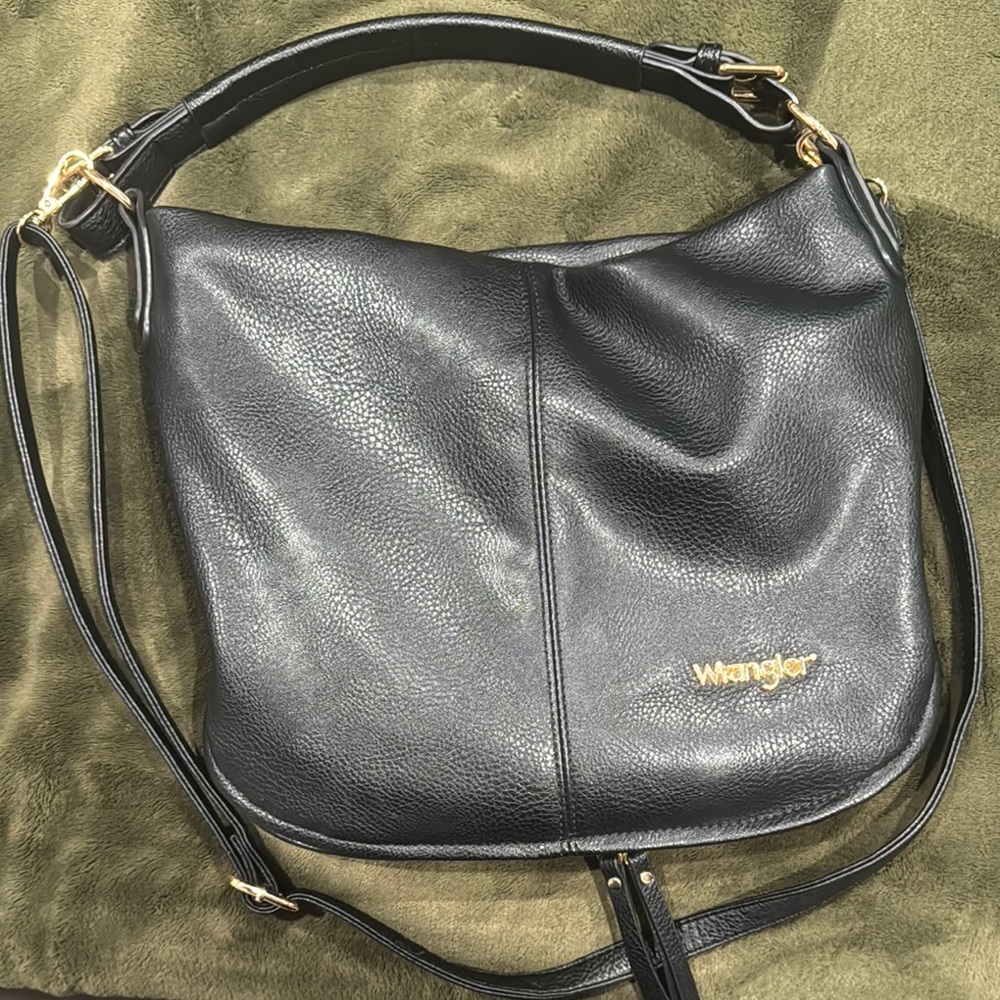 Wrangler Classic Black Leather Shoulder Bag